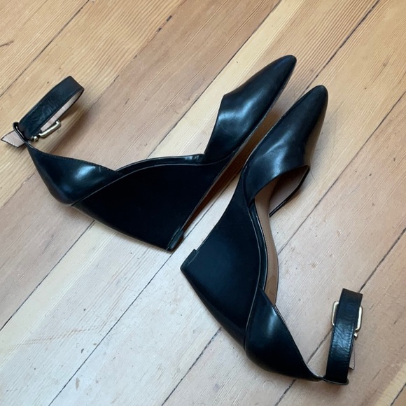 VC Signature by Vince Camuto All Leather Wedges with Ankle Strap - Picture 4 of 7